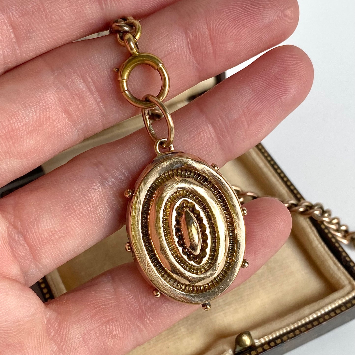 Antique 9ct Gold Victorian Glass Backed Locket