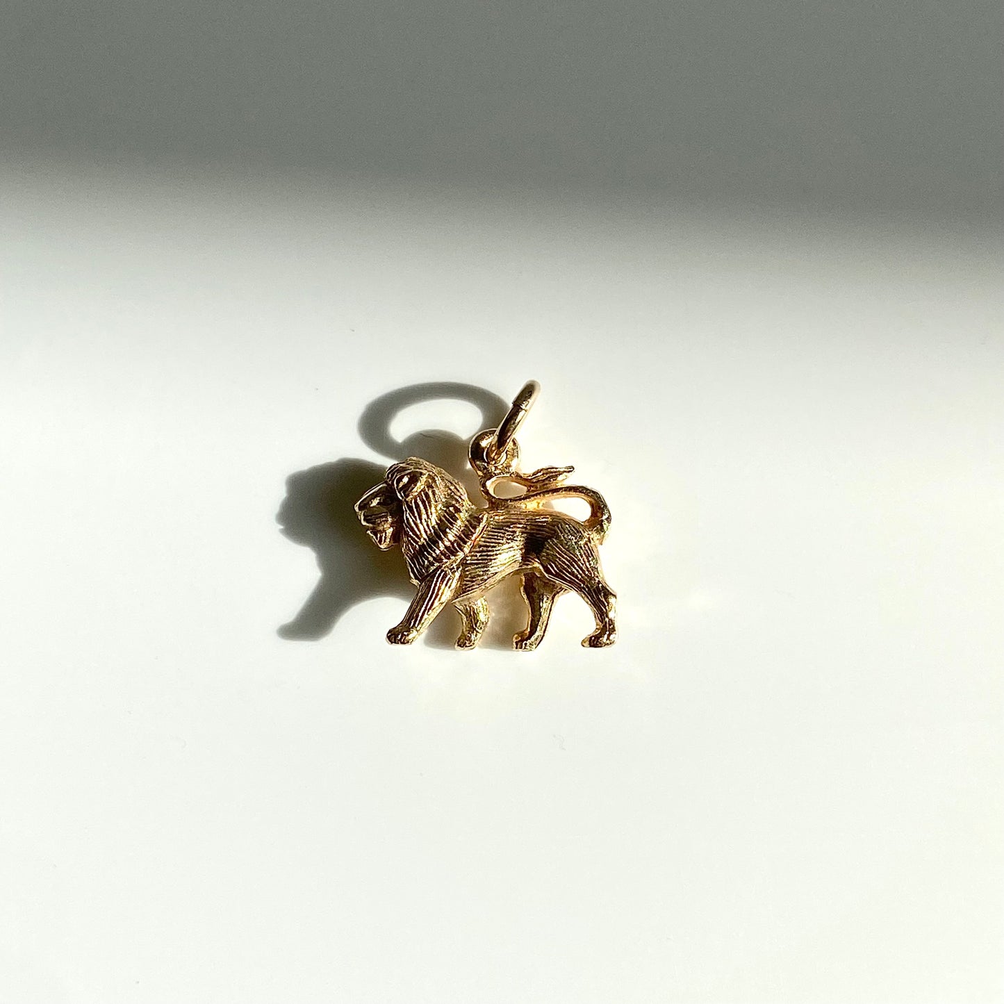 Gorgeous 9ct Gold Leo Zodiac Lion Charm