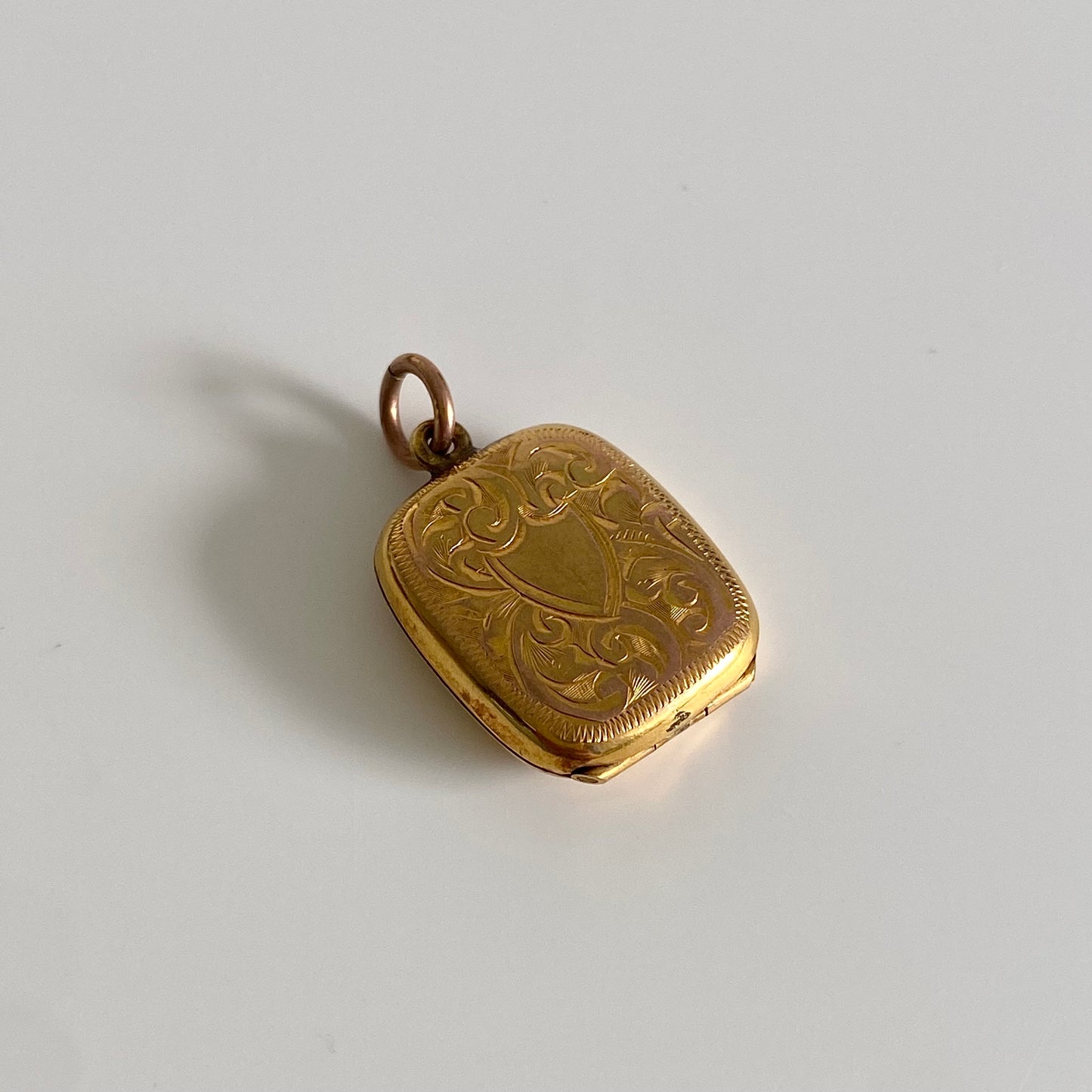 Antique 9ct Gold B&F Rectangle Locket  |  17mm