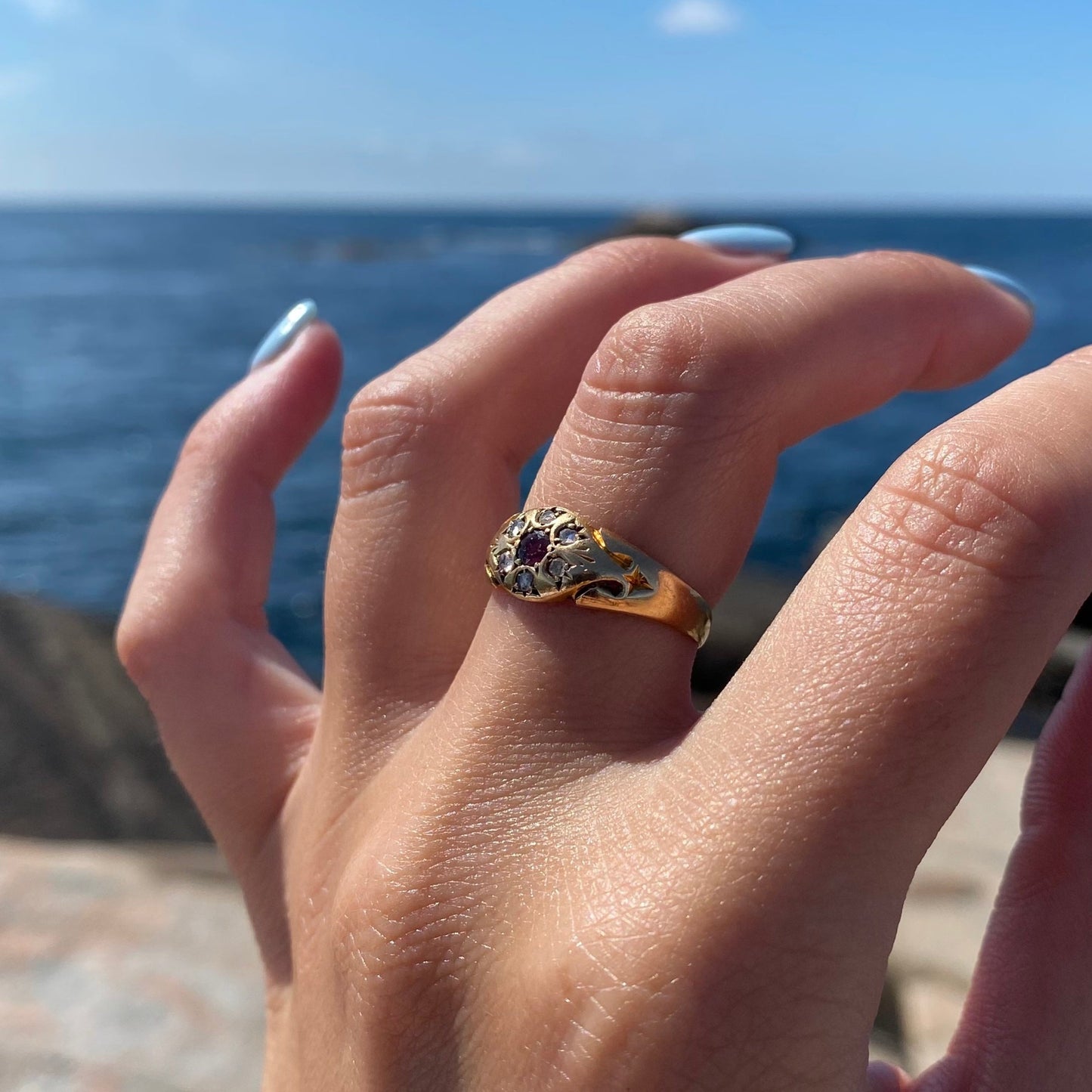 Stunning Edwardian 18ct Gold, Diamond & Ruby Ring - Size UK O