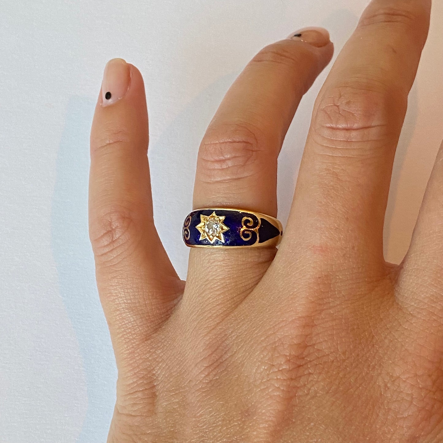 Vintage Solid 18ct Gold, Blue Enamel and Brilliant-cut Diamond Starburst Ring  |  Size UK K.5