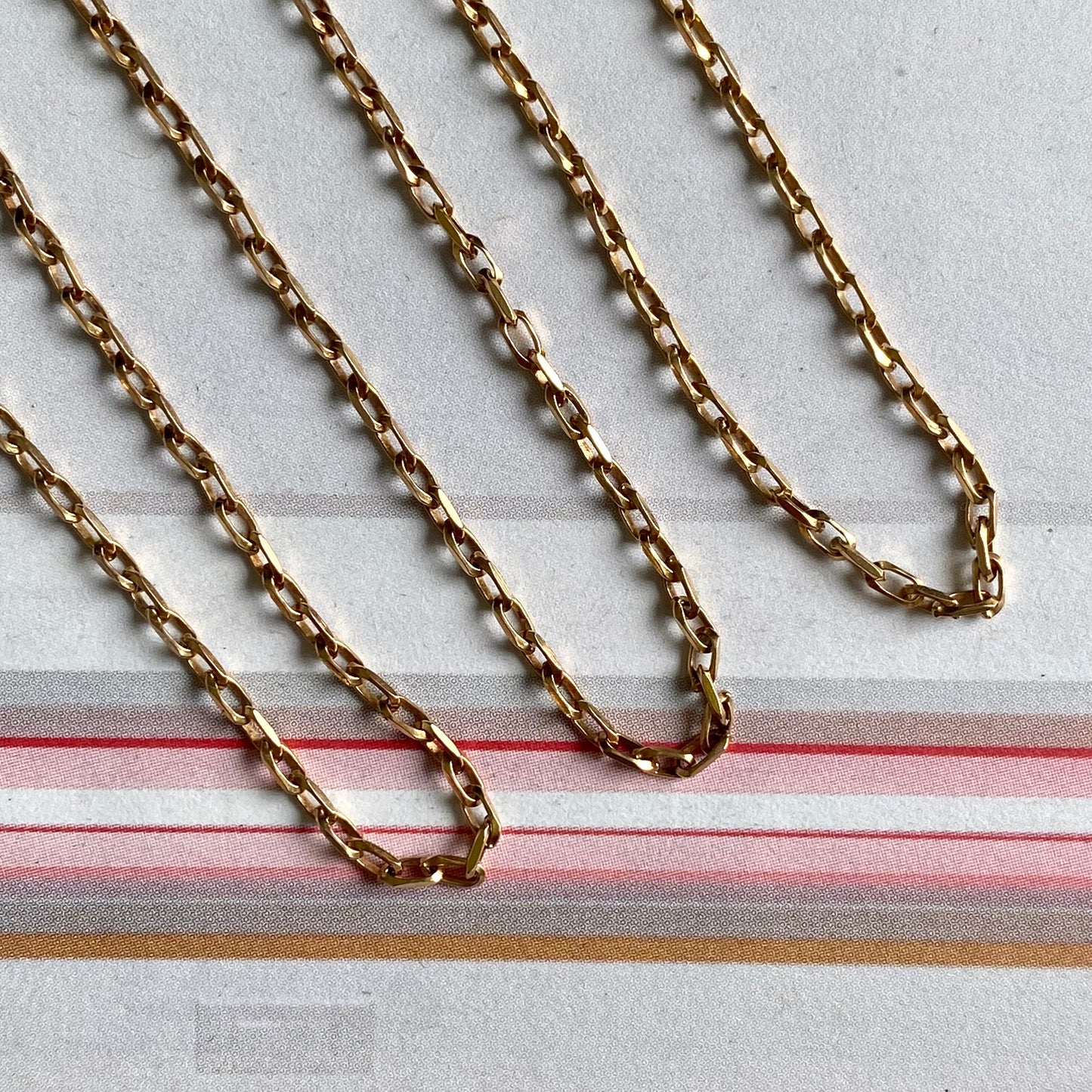 Lovely Vintage 9ct Gold Rectangle Biker Link Chain  |  22.25"  |  4.2g