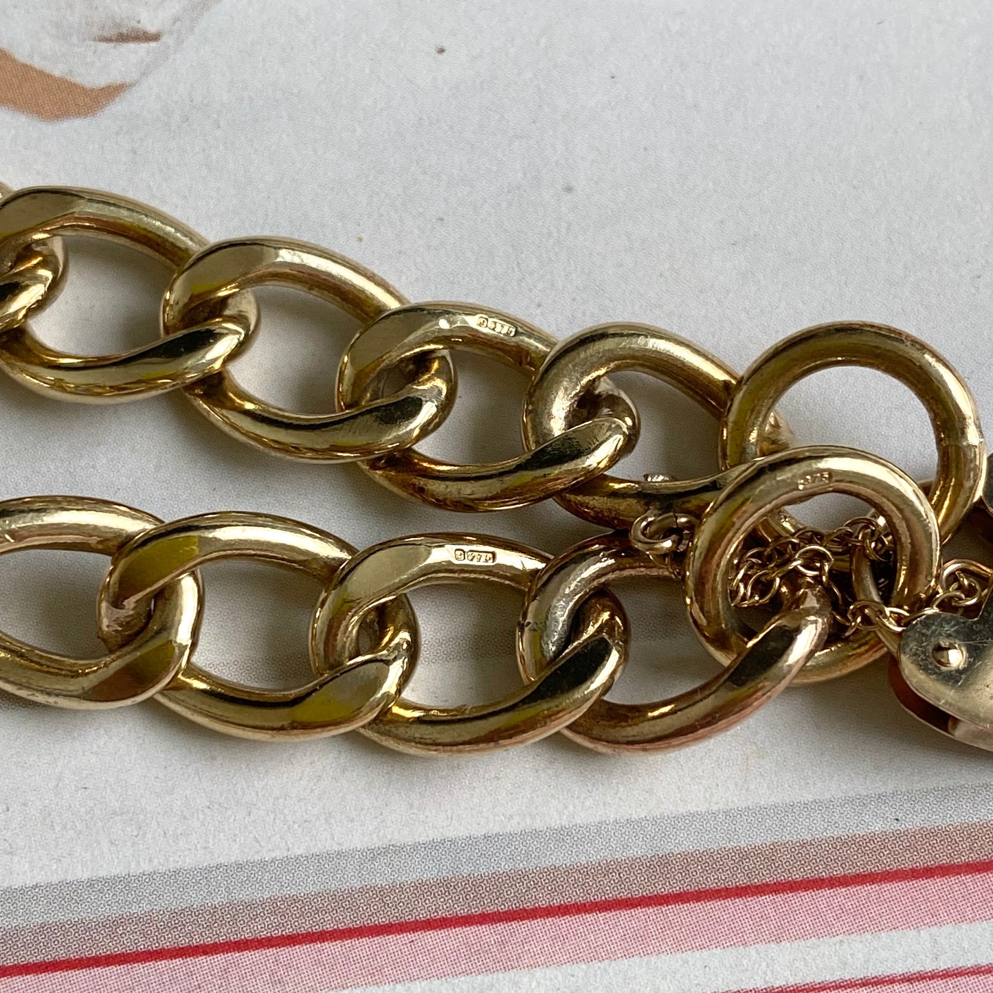 Heavy Solid Vintage 9ct Gold Bracelet with Heart Padlock Clasp | 7.25" | 35g