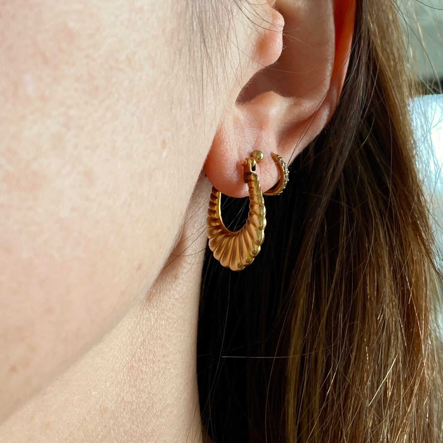 Gorgeous Vintage 9ct Gold Croissant Earrings | 20mm