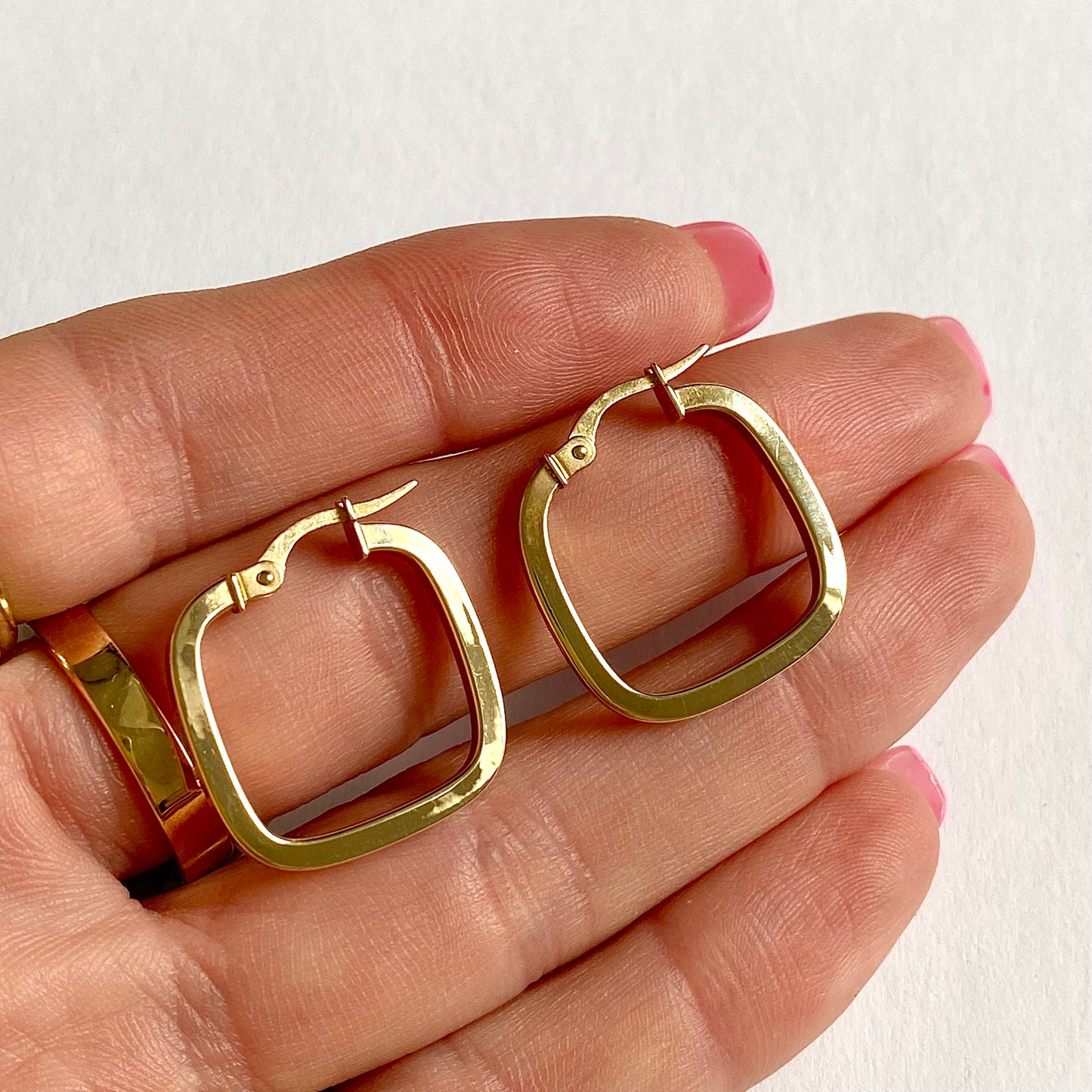 Vintage 9ct Gold Square Hoops  |  12mm