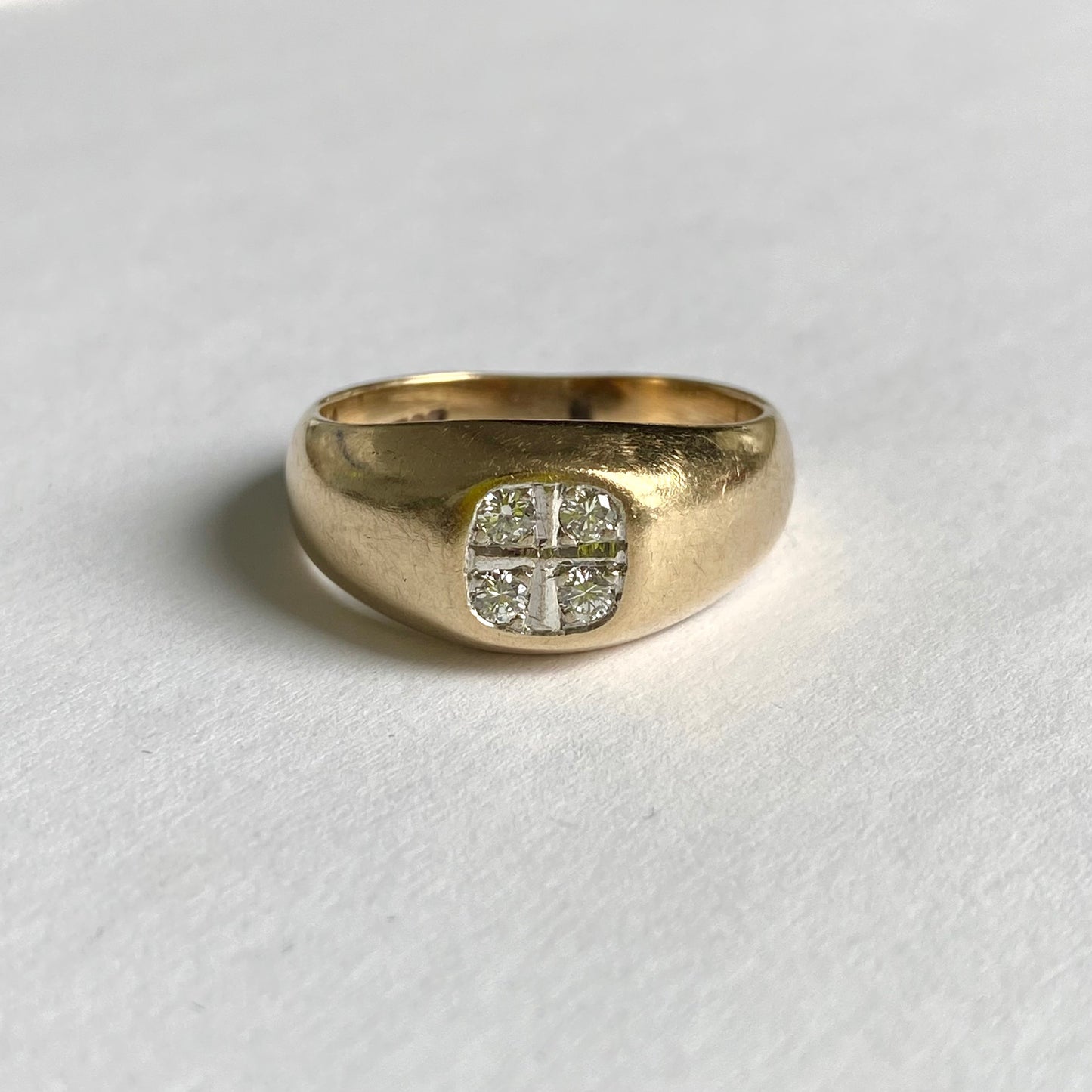 Fantastic Vintage 9ct Gold and Diamond Domed Ring  |  Size UK T.75