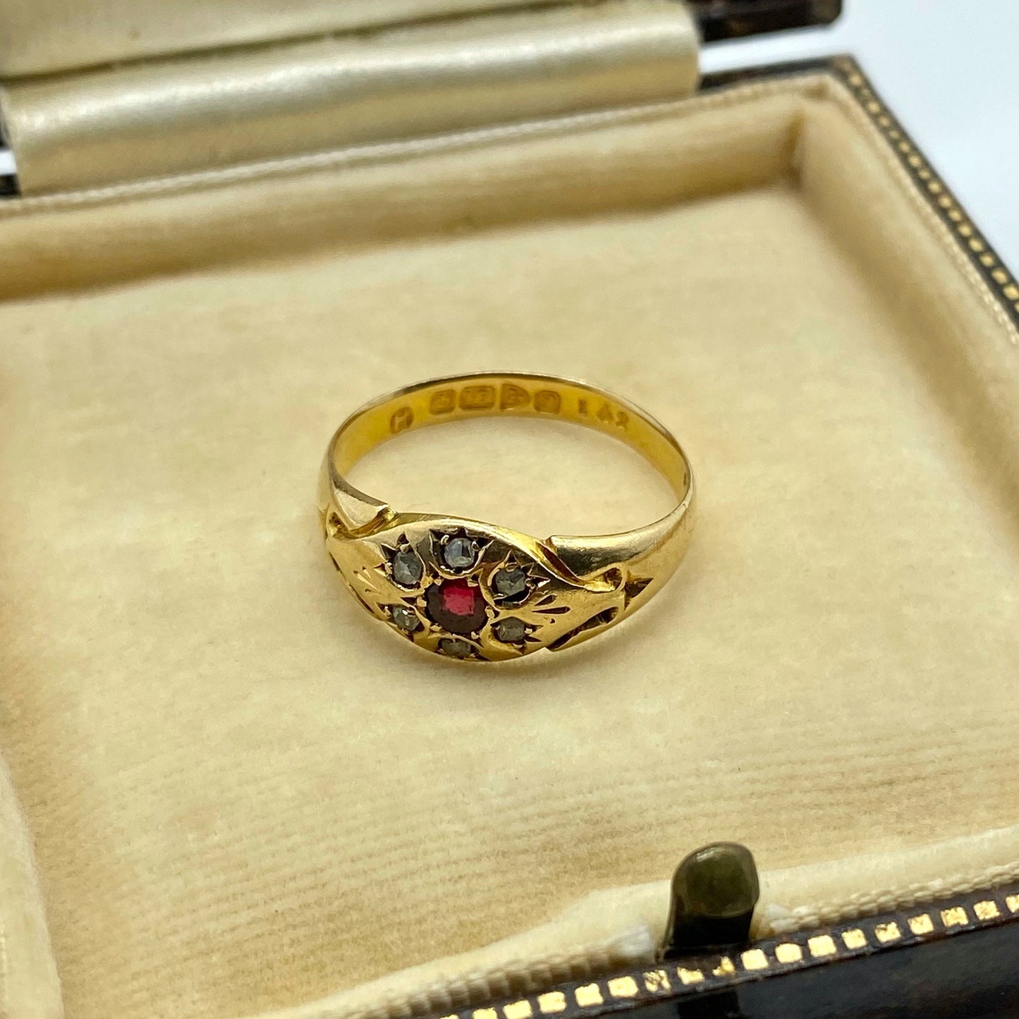 Stunning Edwardian 18ct Gold, Diamond & Ruby Ring - Size UK O