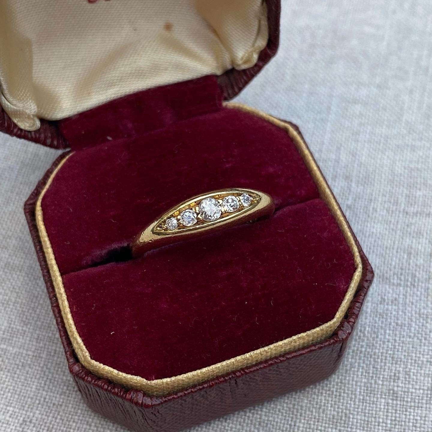 Beautiful Antique 18ct Gold and Diamond Boat Ring  |  Size J.5